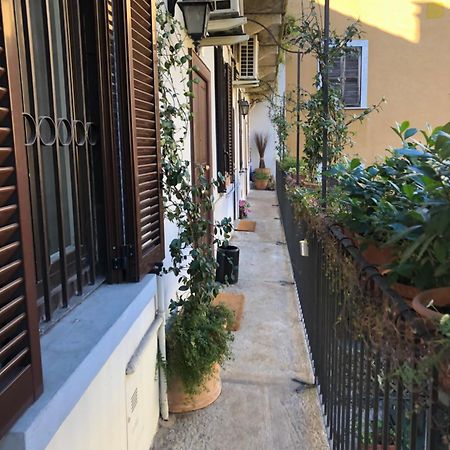 Lovely Apartment In The Heart Of Milánó Kültér fotó