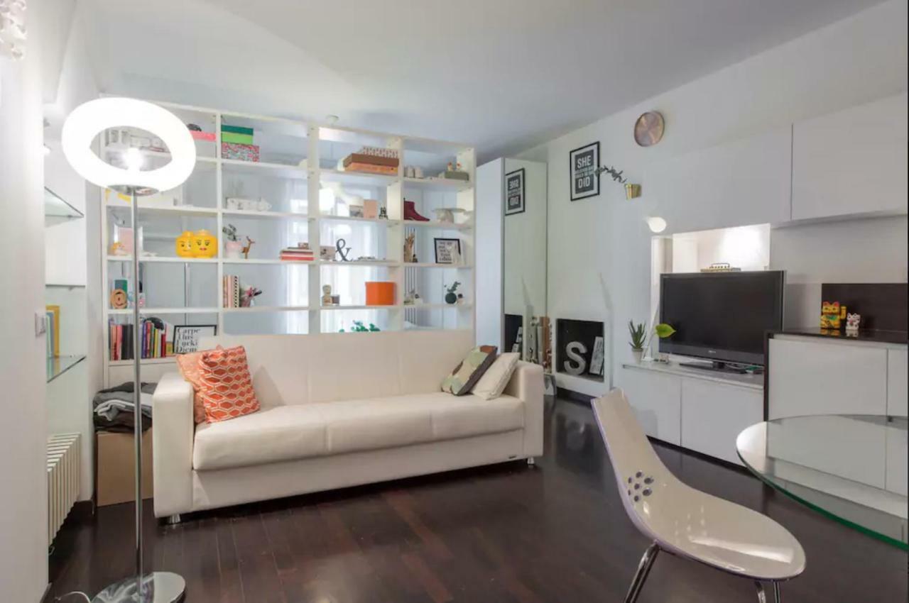 Lovely Apartment In The Heart Of Milánó Kültér fotó