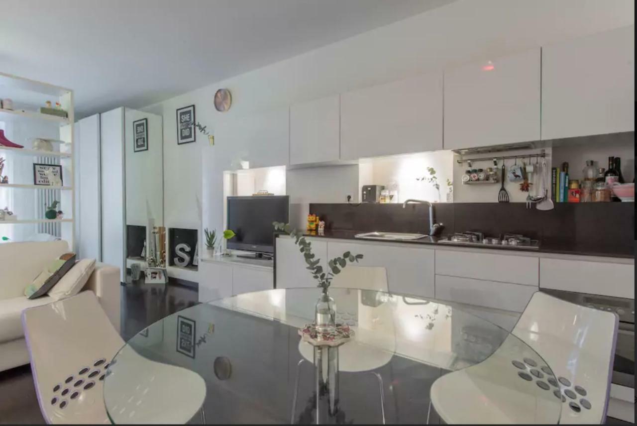 Lovely Apartment In The Heart Of Milánó Kültér fotó