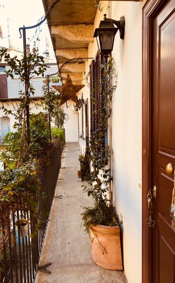 Lovely Apartment In The Heart Of Milánó Kültér fotó